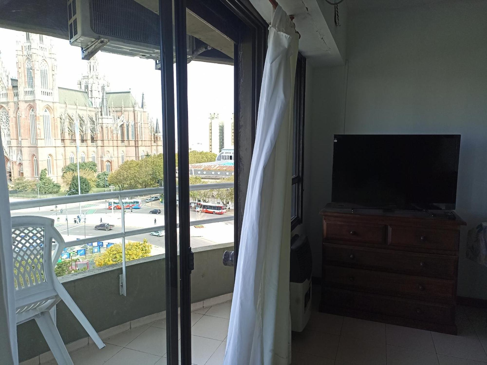 Departamento Plaza Moreno Con Balcon La Plata Exterior foto